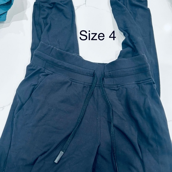 Size 4 Lululemon Ready to Rulu Joggers - Picture 2 of 2